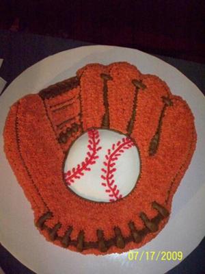 Easy Birthday Cake Ideas on Baseball Glove Cake