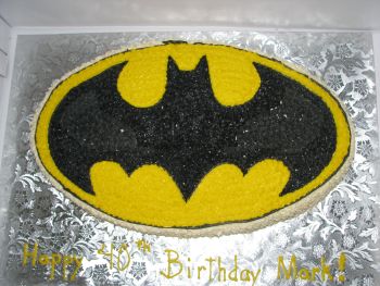 Superhero Birthday Cake on Batman Symbol Cake   An Awesome Birthday Cake
