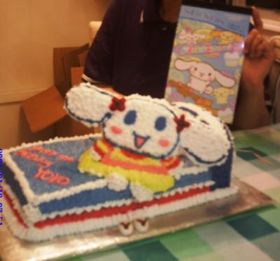 Yoyo's birthday cake