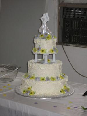 Gerbera Daisy Wedding Cake by Deborah Godfrey Enterprise AL