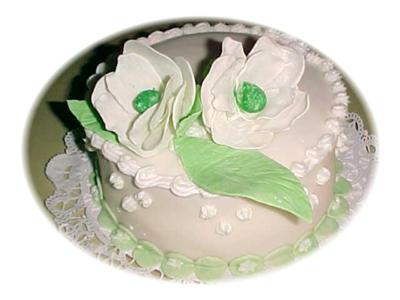  White Magnolia Flower Cake