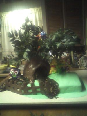 Pooh's Tree House Cake