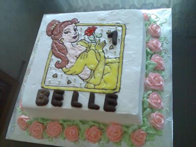 For this Princess Belle birthday cake, I used tracing method that I used for 