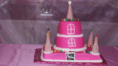 Princess Birthday Cakes on Princess Castle Cake
