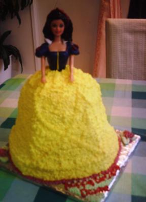 Devine's Snow White Birthday Cake
