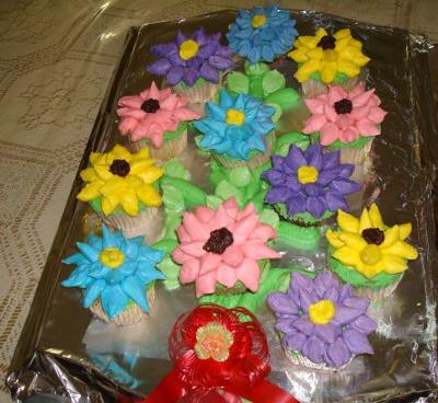 Colorful Faces of Summer Bouquet of Flowers Cake