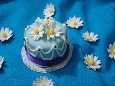 Daisy Daisy Wedding Cupcake