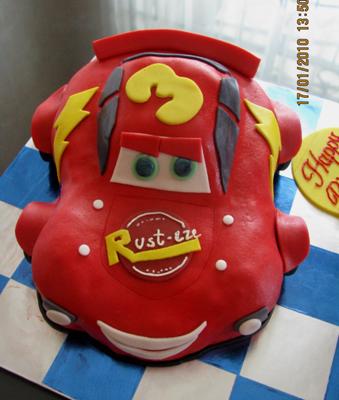 3D Lightning McQueen Cake