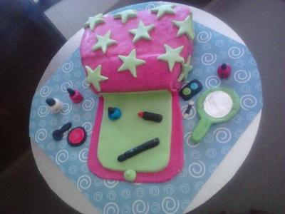 Make Up Purse Cake