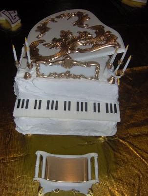 Piano Cake