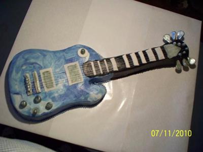 Guitar Cake