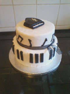 Piano Cake